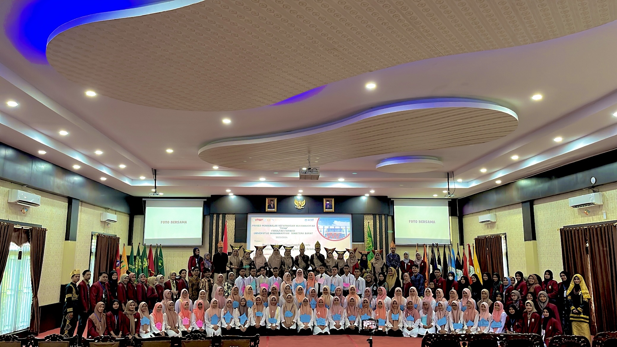 Proses Pengenalan Kefarmasian Muhammadiyah (PPKM) Fakultas Farmasi: “Mewujudkan Mahasiswa Farmasi yang Kreatif serta Berintelektual dengan Latar Belakang Budaya yang Berbeda”